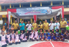 Ketua KORMI OKU Timur  Beri Dukungan Para Atlet Basket Berbakat Ini  