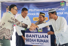 Indomaret Bedah Tiga Unit Rumah, Wali Kota H Arlan Terima Kasih Telah Bersinergi