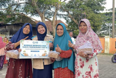 Gencar Berbagi, Ratusan Paket Menu Puasa dan Sahur YBM PLN UID S2JB Sasar Warga Palembang