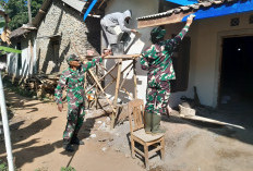 Sentuhan Akhir TMMD 129 Kodim Salatiga: Satgas dan Warga Cukil Kebut Pengecatan Rumah Pak Sunarji
