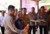 Kapolda Sumsel Hadiahkan Rumah Tinggal Baru kepada Petani Lansia di Kabupaten Ini