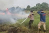Karhutla Landa Desa Pulau Semambu, Polres Ogan Ilir Bersama Tim Gabungan Bergerak Padamkan Api