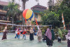 Bukan Cuma Siswa, Wali Siswa dan Komite SDIT Al Furqon Palembang Adu Tangkas di Perlombaan Ini