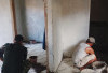 Satgas TMMD Kodim Lahat Gotong Royong Bersama Warga Lakukan Tahapan Ini di Rehab RTLH