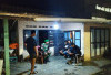 Sambangi Rumah Warga, Babinsa Koramil 405-07 Pulau Pinang dan Petugas Ronda Malam Lakukan Hal Ini 