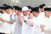 Ikhtiar Atasi Karhutla, Gubernur Herman Deru Salat Istisqa di Griya Agung
