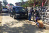 Aksi Cepat Satgas TMMD dan Warga Semarang Evakuasi Mobil Terperosok di Parit Cukil: Solidaritas Tanpa Sekat!