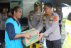 Ringankan Beban Korban Banjir, Kapolres dan Bhayangkari OKU Timur Salurkan Paket Sembako
