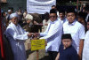 Wali kota H Arlan Solat Idul Adha Di Islamic Center dan Serahkan Sapi Presiden 