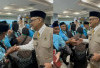 Momen Haru! 435 Jemaah Haji Kloter 9 Dilepas Langsung Menteri Haji dan Umrah di Bandara Internasional SMB II