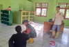 Di Lokasi Sasaran Fisik Ini, Dansatgas TMMD Kodim Lahat Berbincang Dengan Tokoh Agama